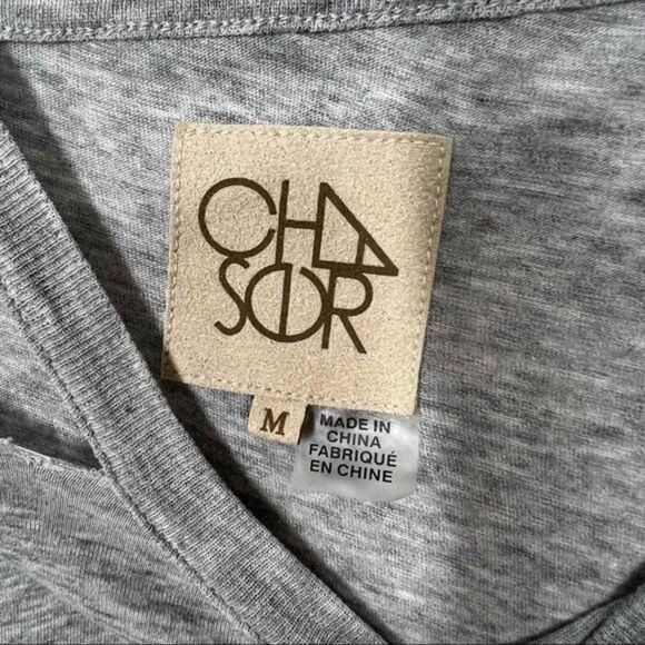 Chaser Women's Size Medium Boxy Deconstructed Grey Cut Out Tee with Pocket - Picture 6 of 9